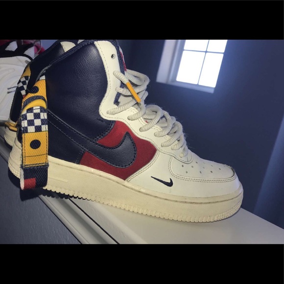Air force 1 high LV8 (GS) - Picture 1 of 2